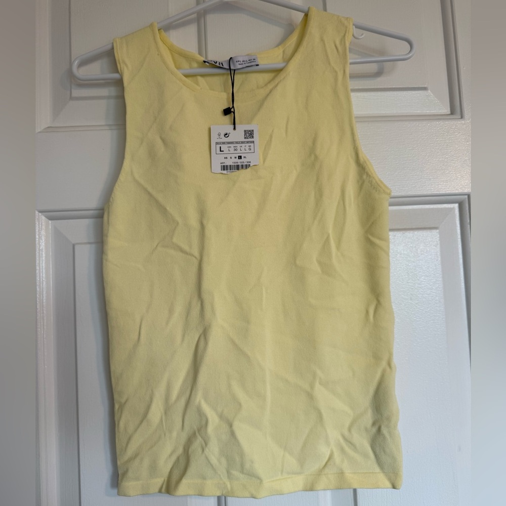 NEW Zara Yellow Sleeveless Top - Women’s size Large - Soft Yellow